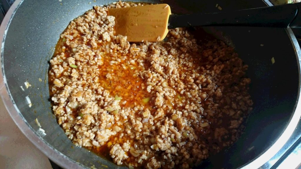 マーボー　挽き肉　炒める