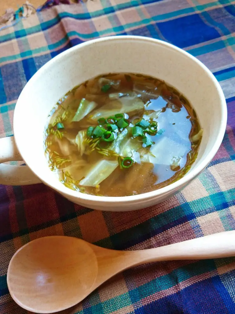 アカモクとキャベツの中華スープ
