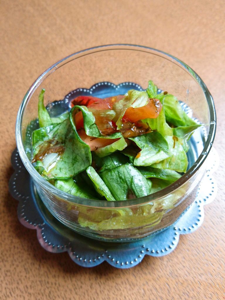 アカモクの簡単フレッシュレタスサラダ